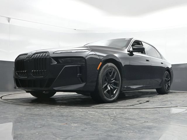 Used 2023 BMW 760i xDrive w/ Executive Package AWD/4WD image 44