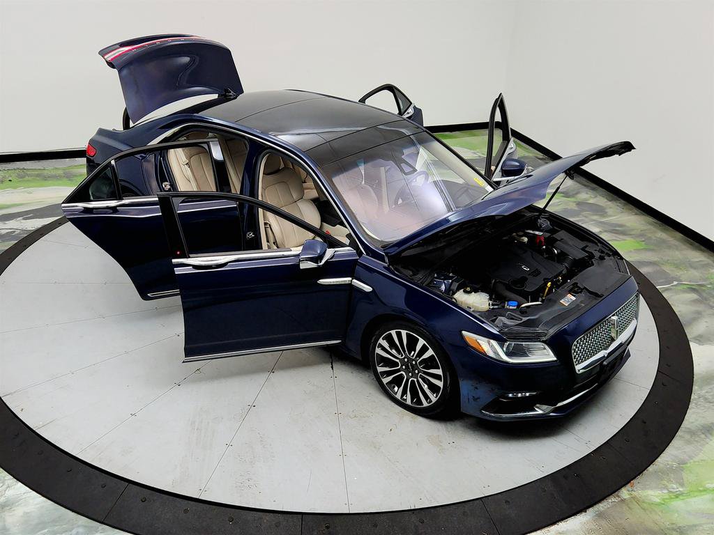 Used 2018 Lincoln Continental Reserve AWD/4WD image 36