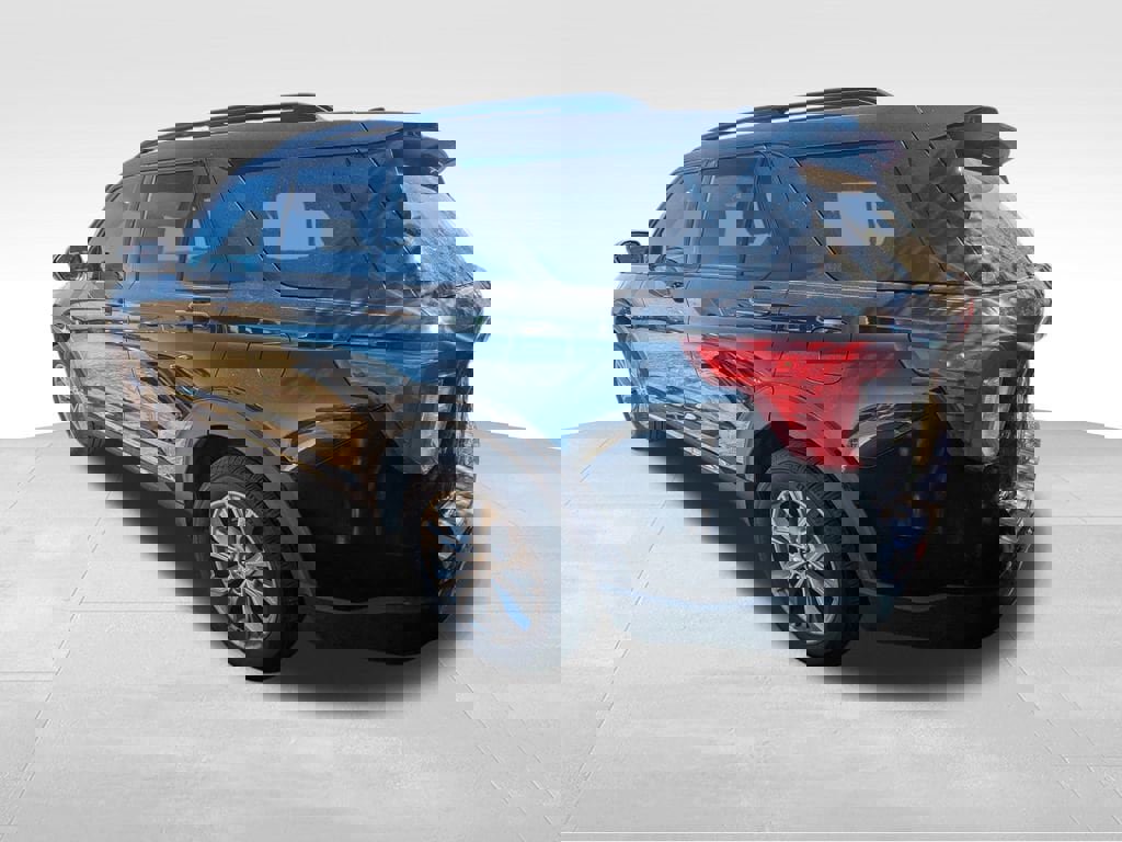 Used 2020 Ford Explorer XLT w/ Equipment Group 202A image 8