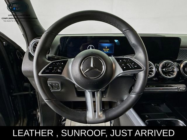 Used 2025 Mercedes-Benz GLB 250 GLB 250 w/ Exclusive Package image 11