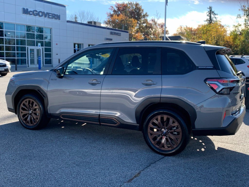 Used 2025 Subaru Forester Sport AWD/4WD image 5