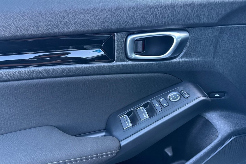 Certified 2025 Honda Civic Sport image 10