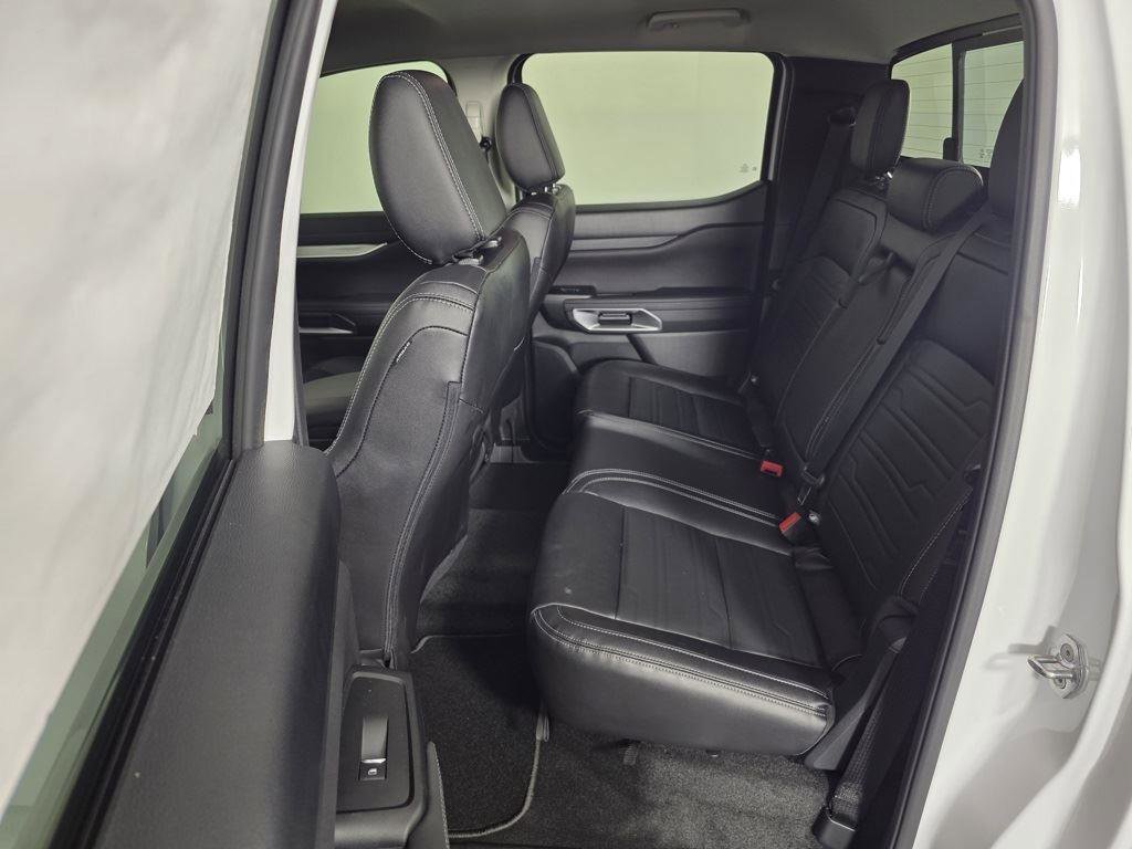 Used 2025 Ford Ranger Lariat w/ Chrome Accent Package image 16