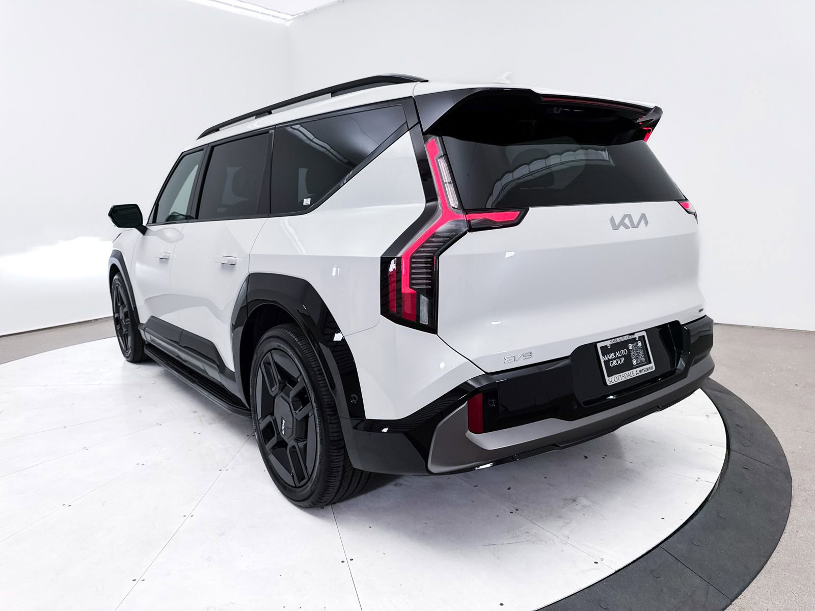 Used 2024 Kia EV9 GT-Line image 18