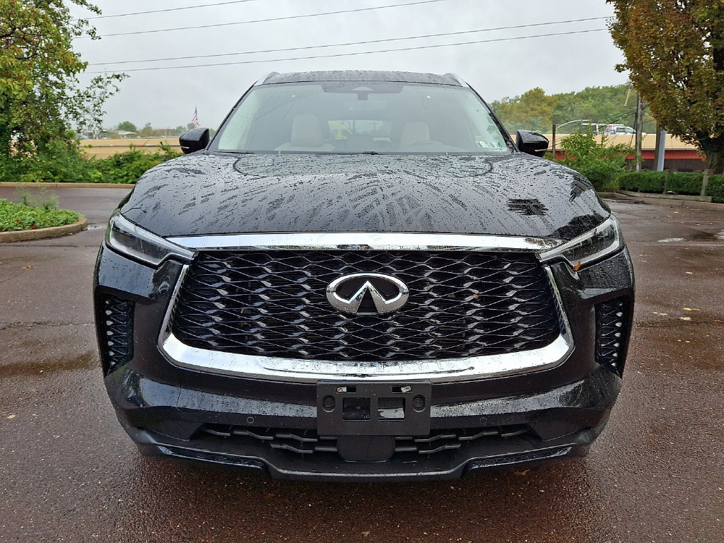 Certified 2023 INFINITI QX60 Luxe w/ Cargo Package AWD/4WD image 2