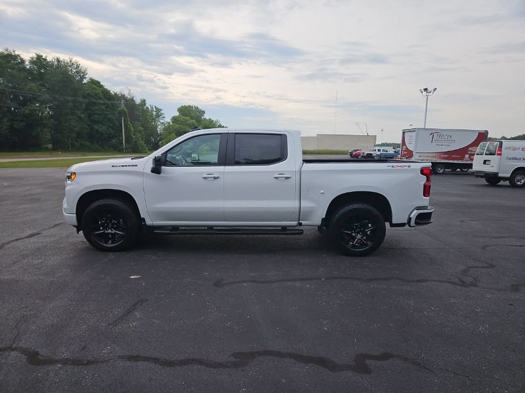 Used 2025 Chevrolet Silverado 1500 RST w/ Convenience Package II AWD/4WD image 3