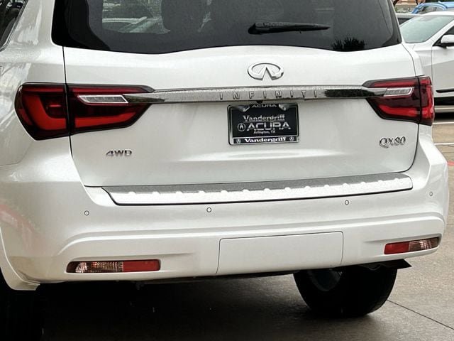 Used 2024 INFINITI QX80 Sensory AWD/4WD image 6