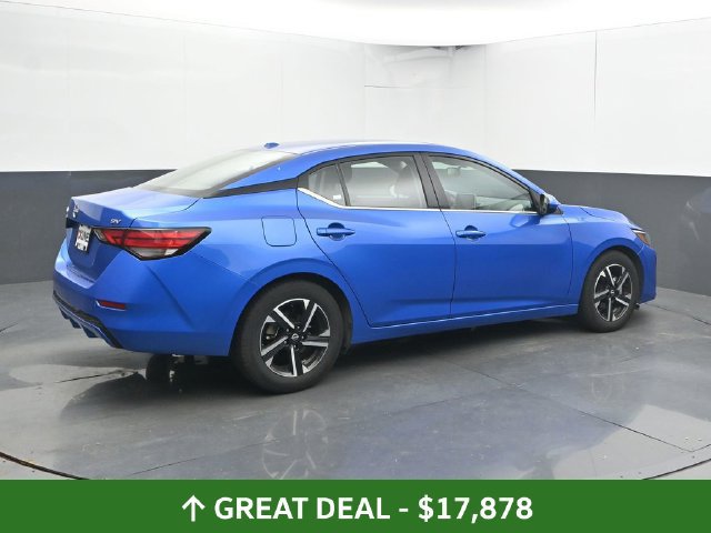 Used 2024 Nissan Sentra SV FWD image 2