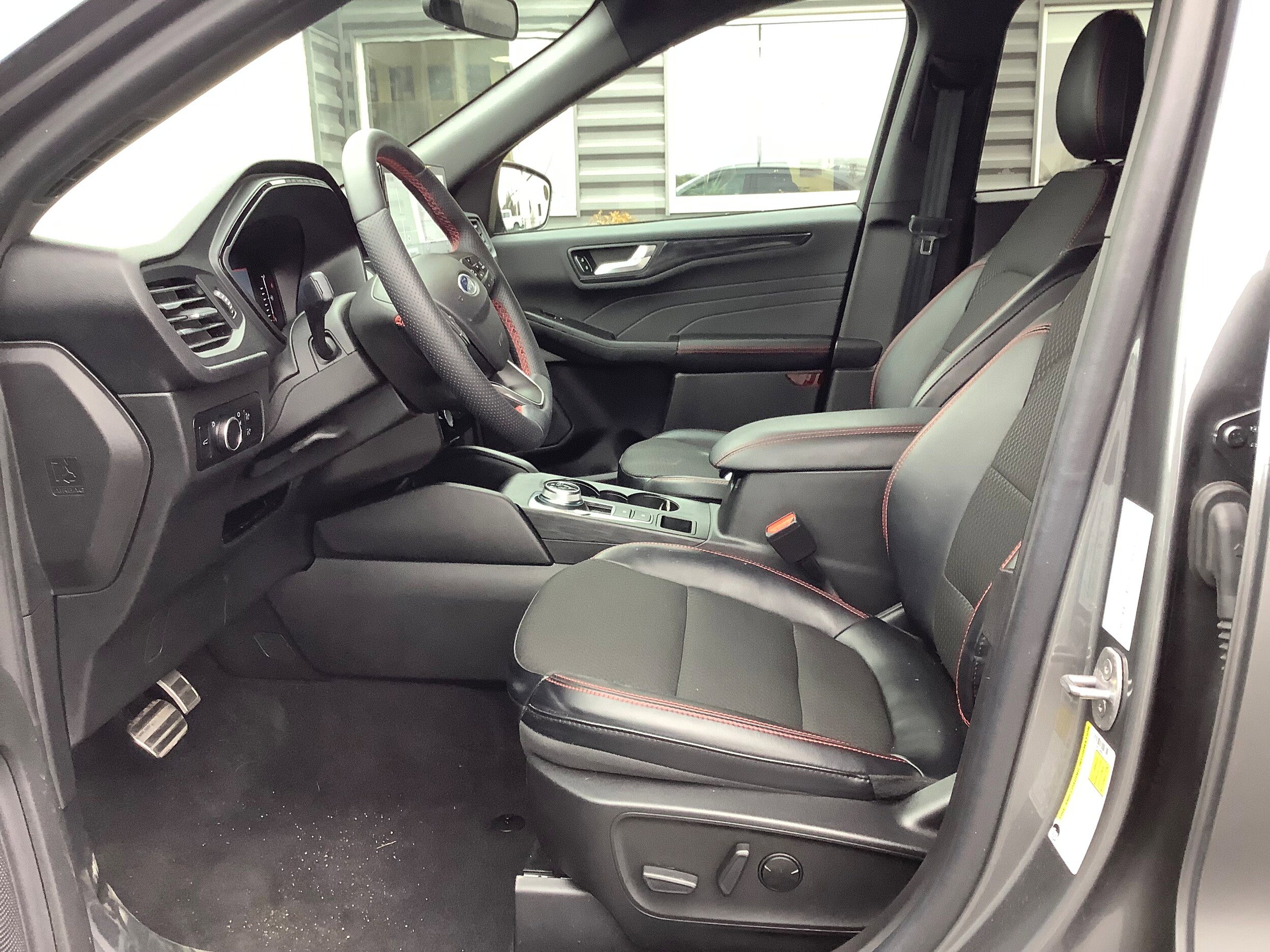 Certified 2023 Ford Escape ST-Line w/ Tech Pack #1 image 7