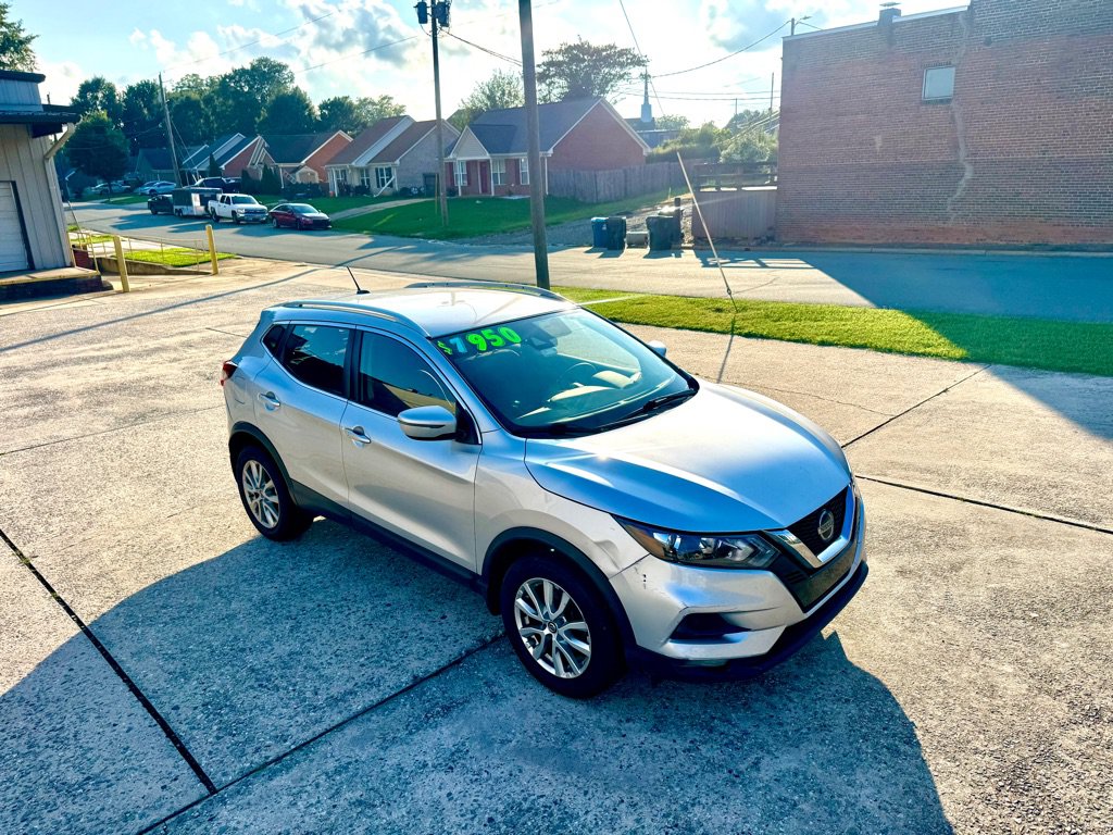 Used 2020 Nissan Rogue Sport SV w/ All-Weather Package FWD image 11