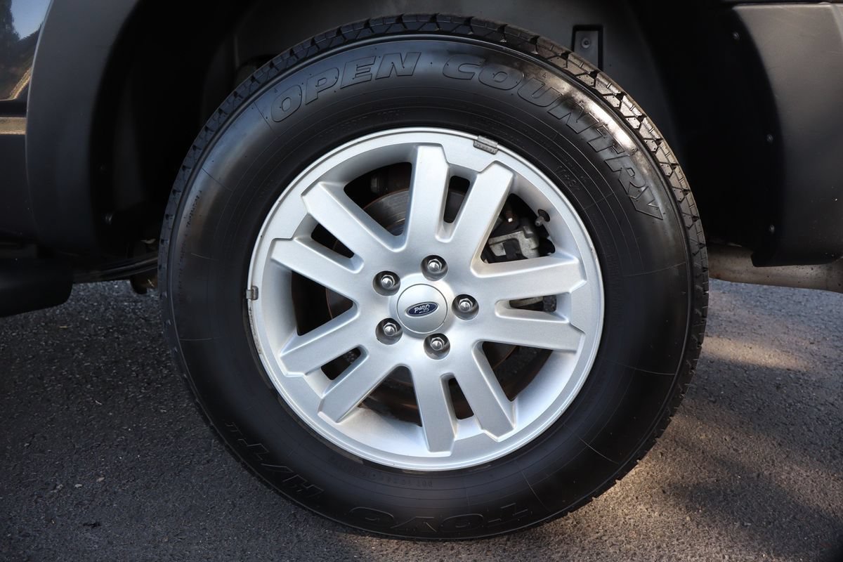 Used 2007 Ford Explorer Sport Trac XLT AWD/4WD image 40
