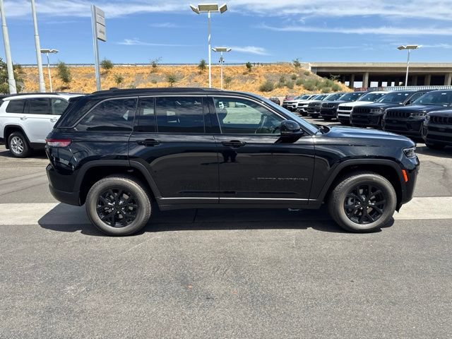 New 2026 Jeep Grand Cherokee Altitude AWD/4WD image 6
