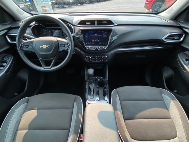 Used 2023 Chevrolet TrailBlazer LT w/ Convenience Package FWD image 25