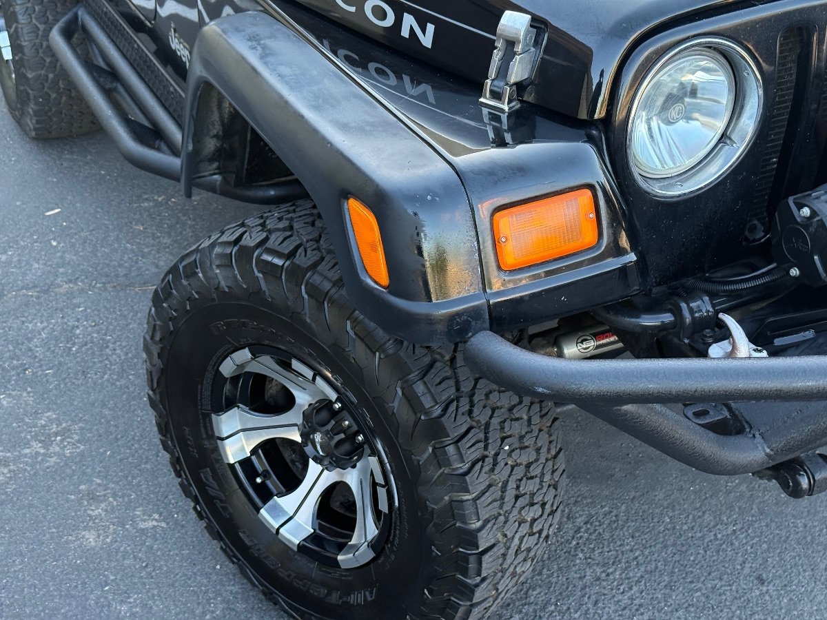 Used 2005 Jeep Wrangler Rubicon w/ Security Group AWD/4WD image 3