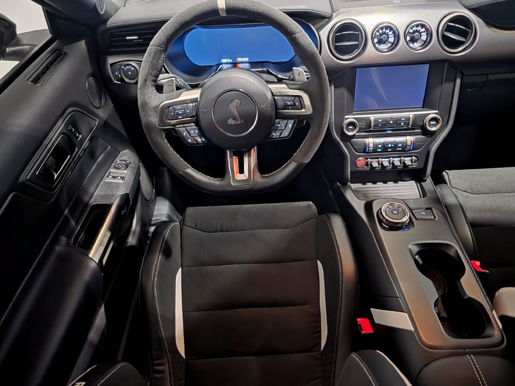 Used 2022 Ford Mustang Shelby GT500 w/ Technology Package RWD image 13