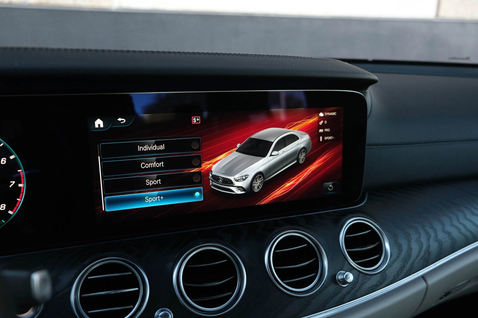 Used 2021 Mercedes-Benz E 53 AMG E 53 AMG Sedan 4D w/ Exterior Lighting Package image 50