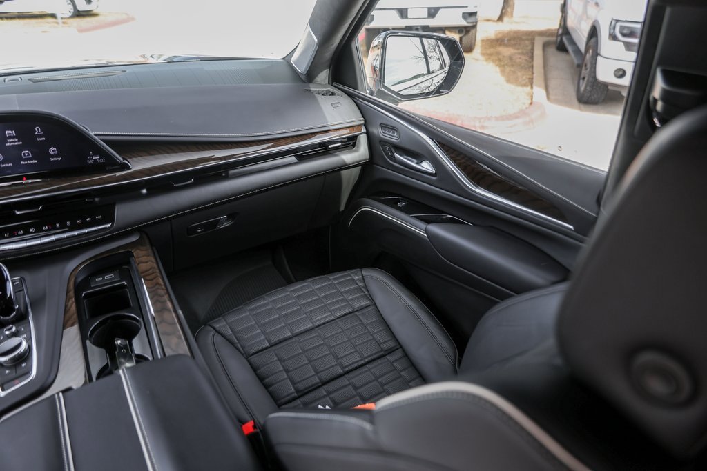 Used 2024 Cadillac Escalade Premium Luxury Platinum image 30