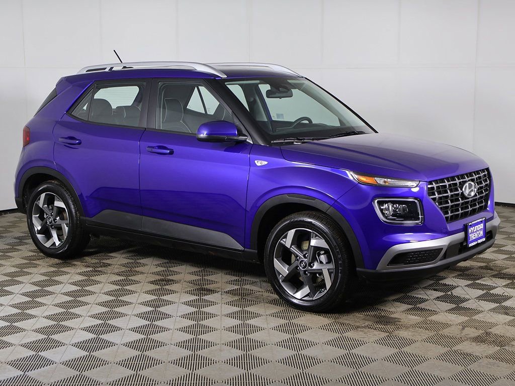 Certified 2025 Hyundai Venue Limited image 42