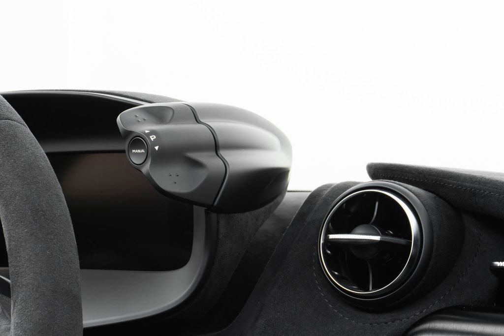 Used 2024 McLaren 750S Spider image 30