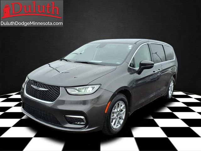 Used 2023 Chrysler Pacifica Touring-L FWD image 1