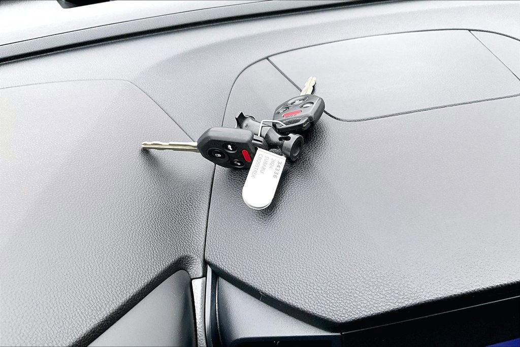 Used 2024 Subaru Crosstrek 2.0i image 12