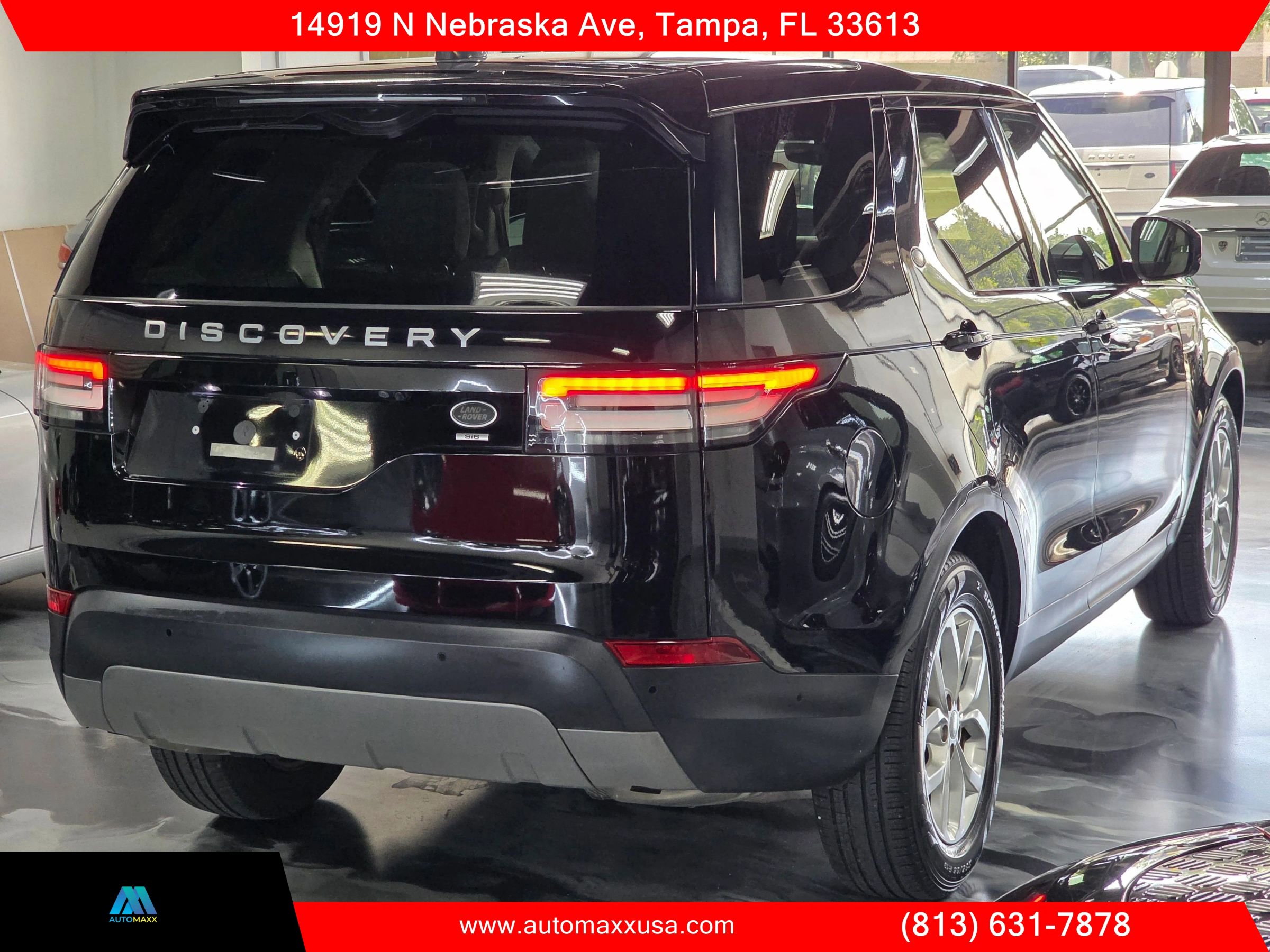 Used 2019 Land Rover Discovery SE AWD/4WD image 11