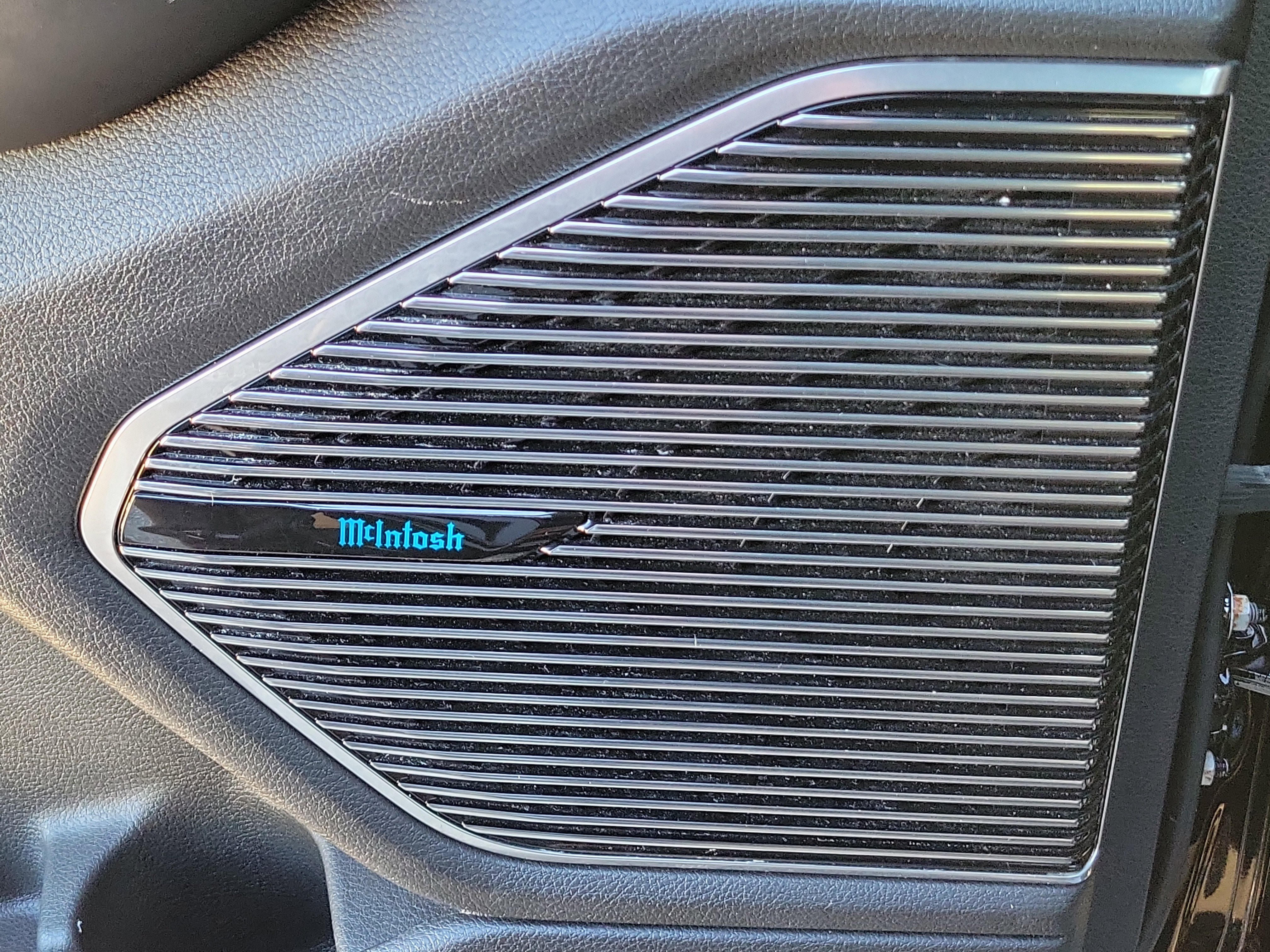 Used 2021 Jeep Grand Cherokee L Overland w/ Advanced Protech Group III image 19