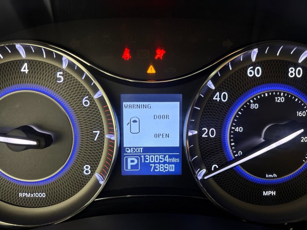 Used 2016 INFINITI QX80 4WD w/ Signature Edition Package image 18