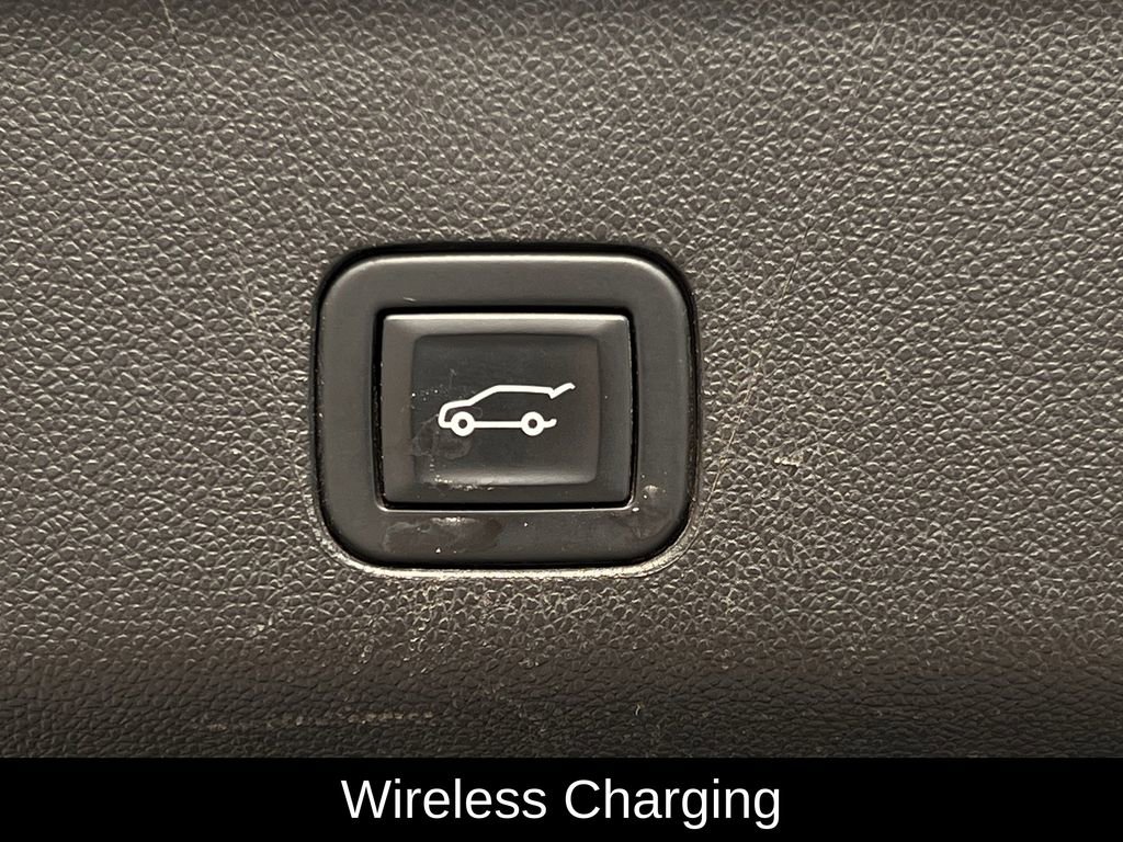 Used 2023 GMC Yukon XL AT4 w/ AT4 Premium Package image 38