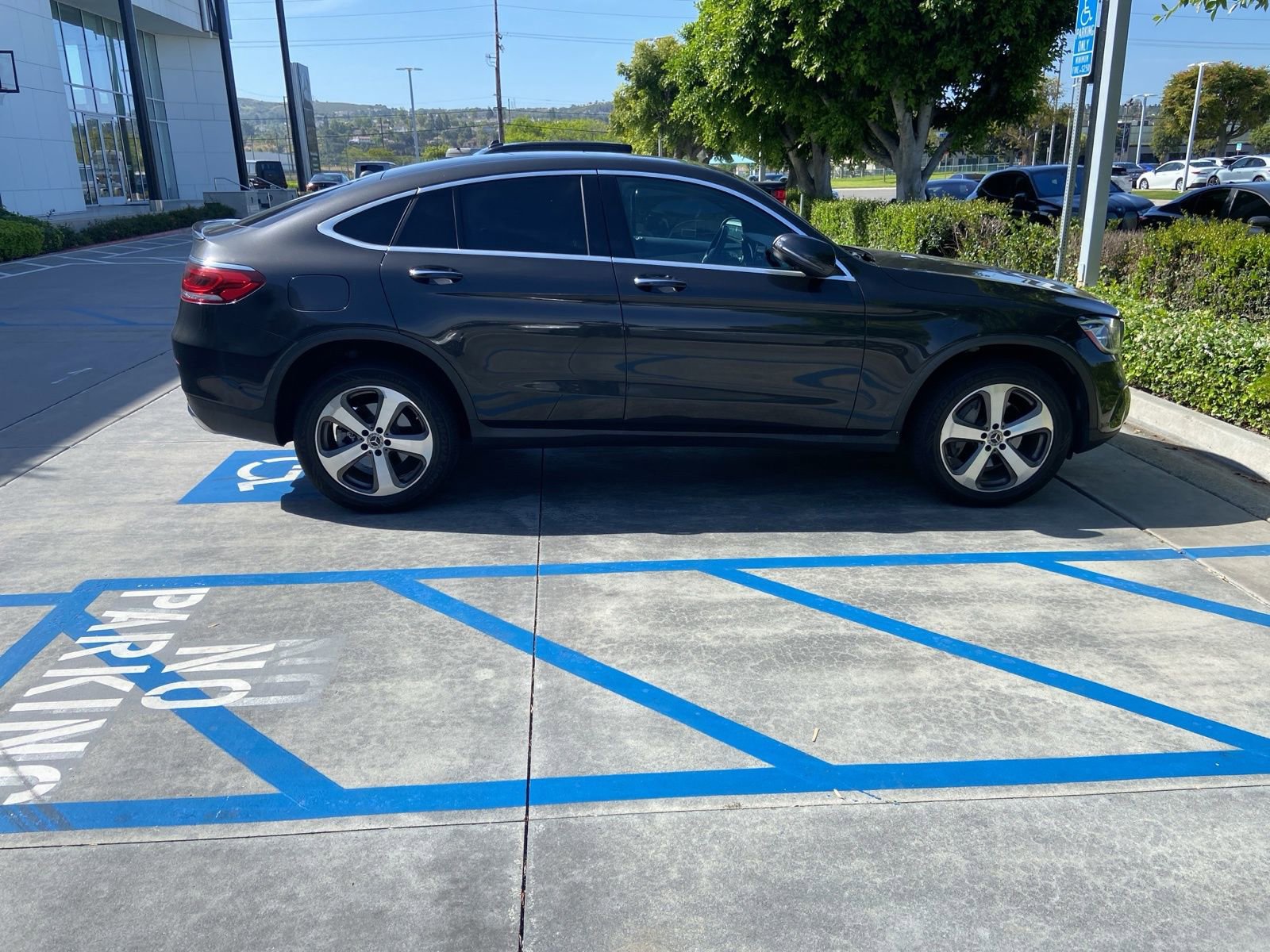 Used 2020 Mercedes-Benz GLC 300 4MATIC Coupe image 2