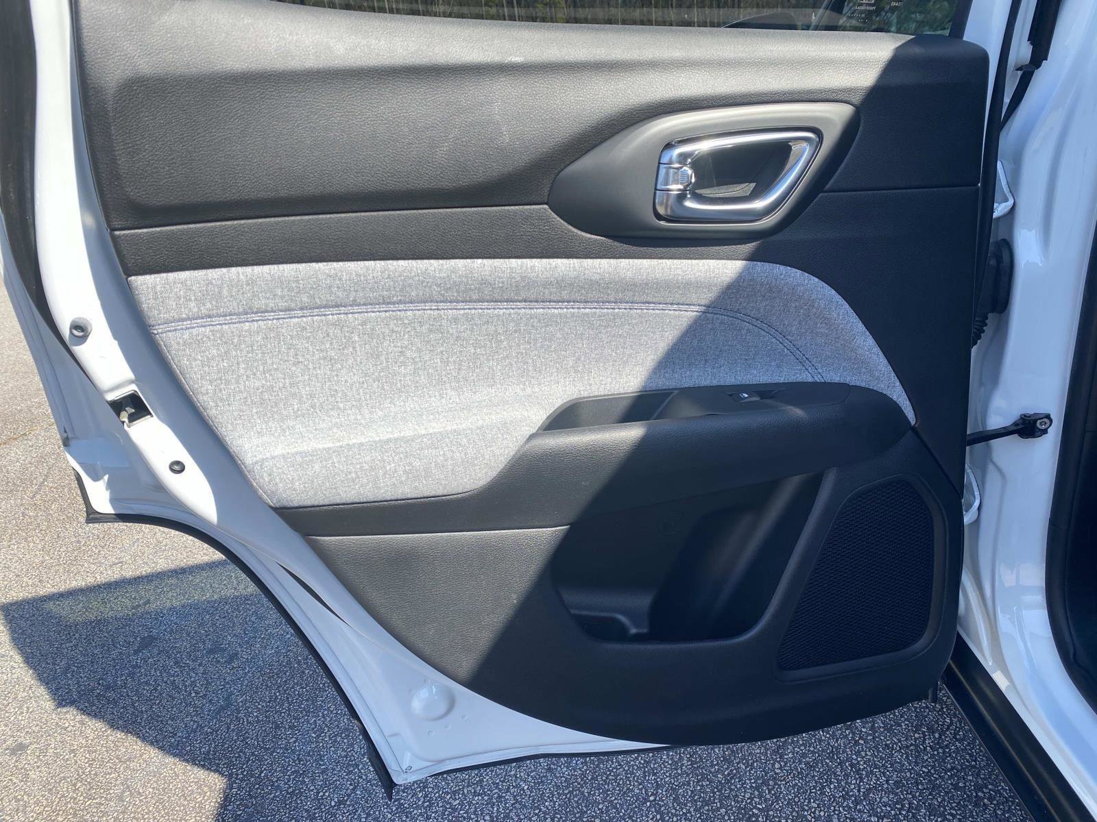 Certified 2022 Jeep Compass Latitude image 17