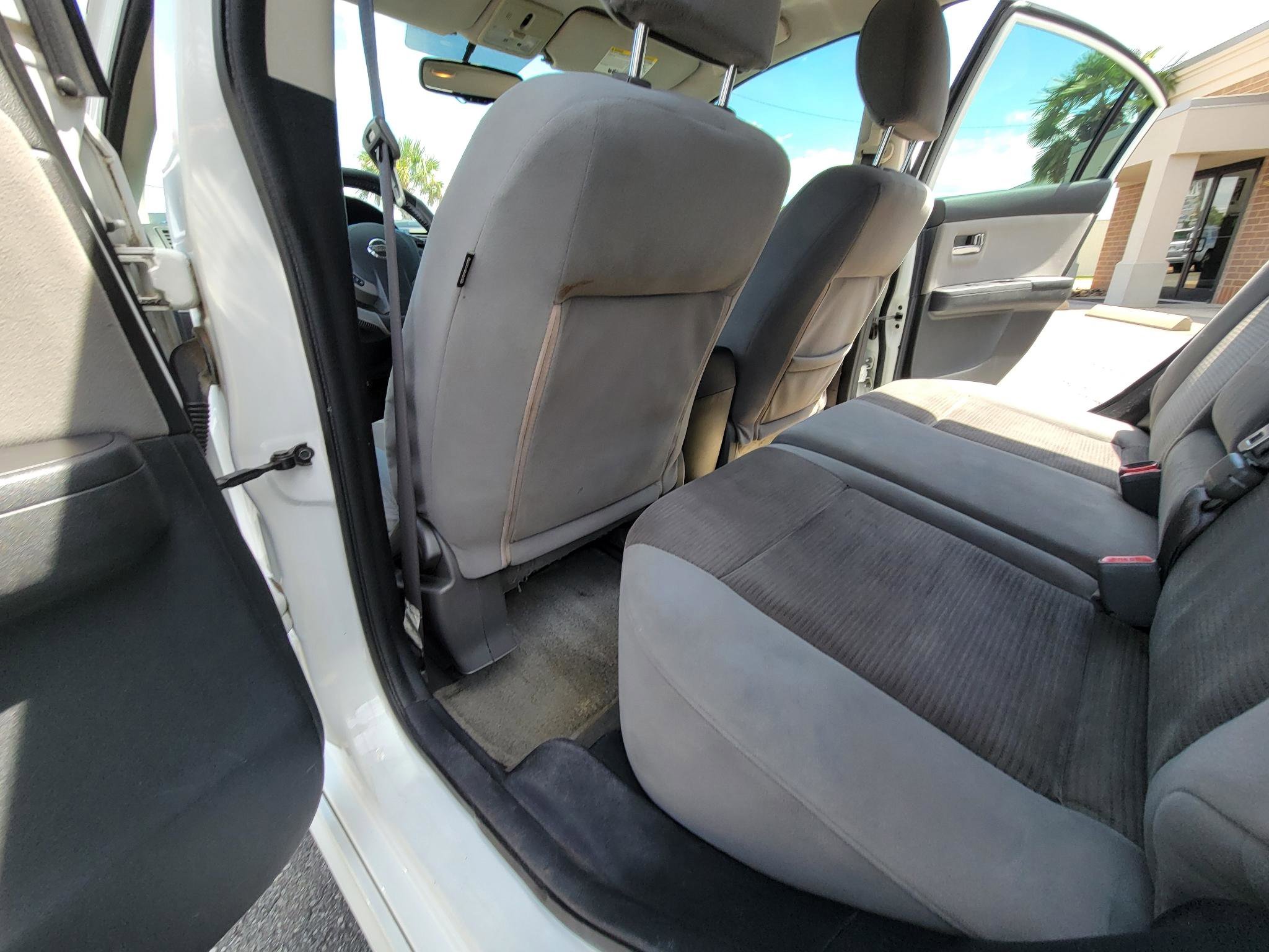 Used 2012 Nissan Sentra 2.0 SR w/ Special Edition Pkg FWD image 29