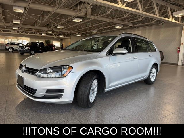 Used 2016 Volkswagen Golf S image 4