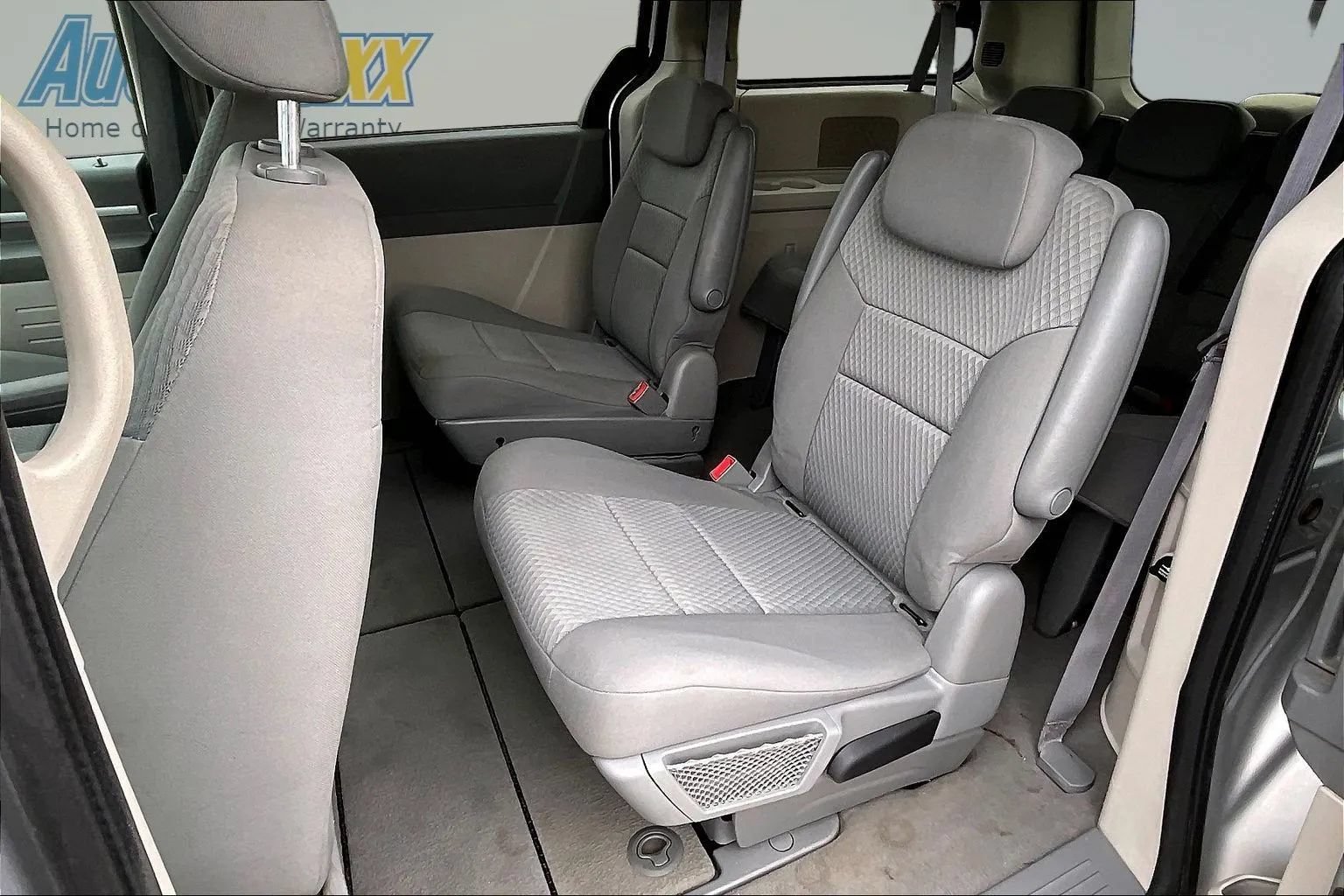 Used 2010 Dodge Grand Caravan SE FWD image 22