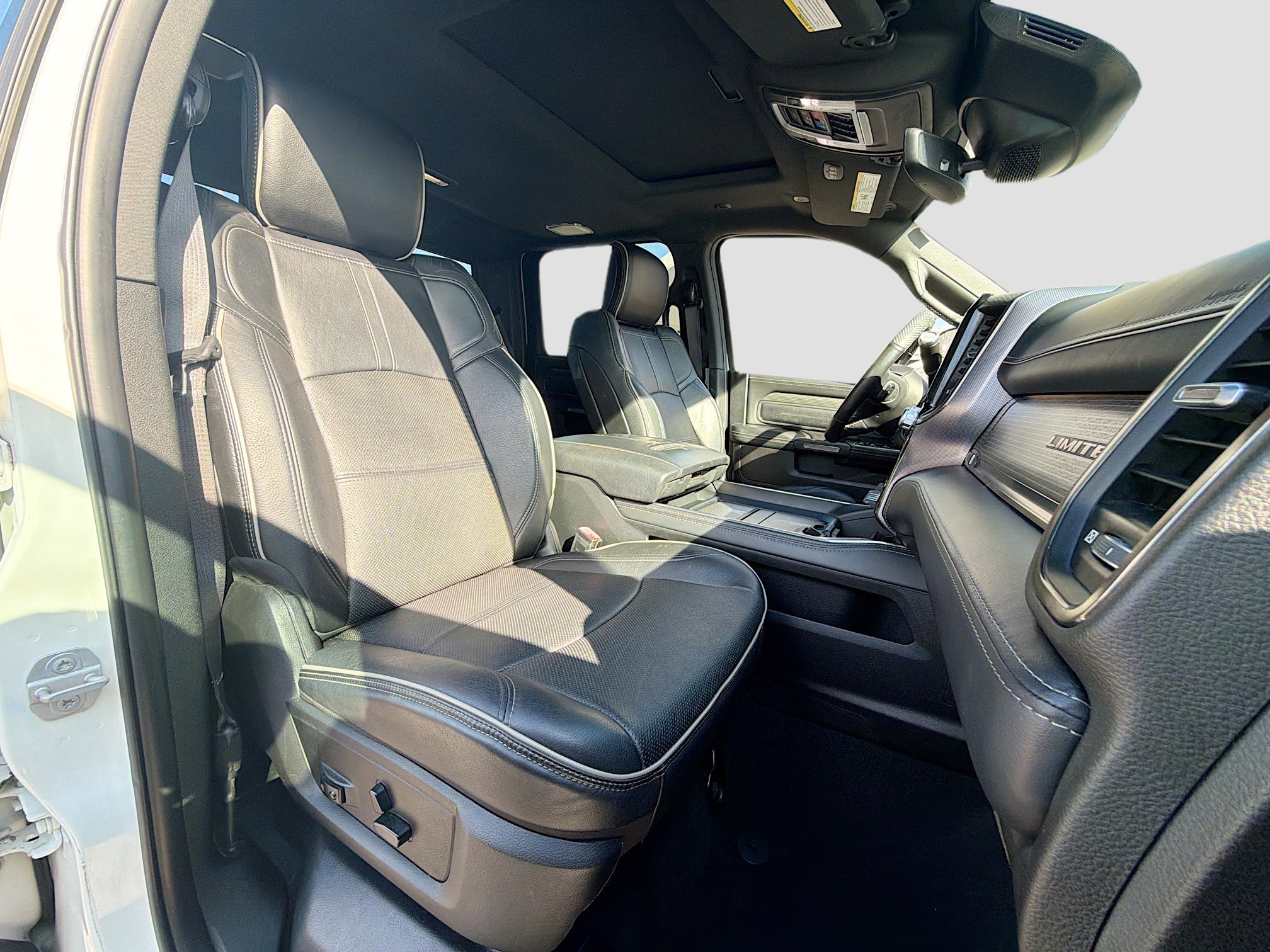 Used 2019 RAM 2500 Limited image 14