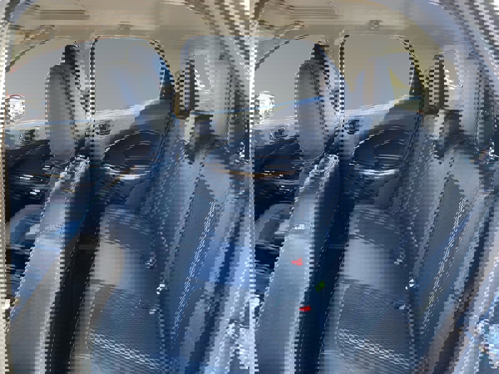 Used 2020 Ford EcoSport SES image 13