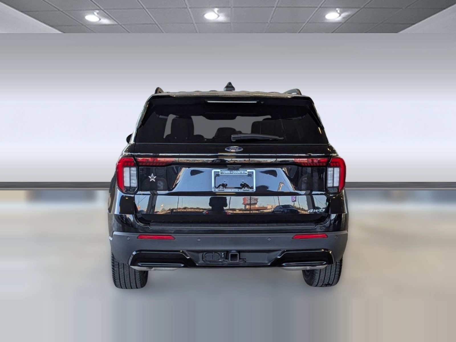 Certified 2025 Ford Explorer ST-Line w/ ST-Line Street Pack image 10