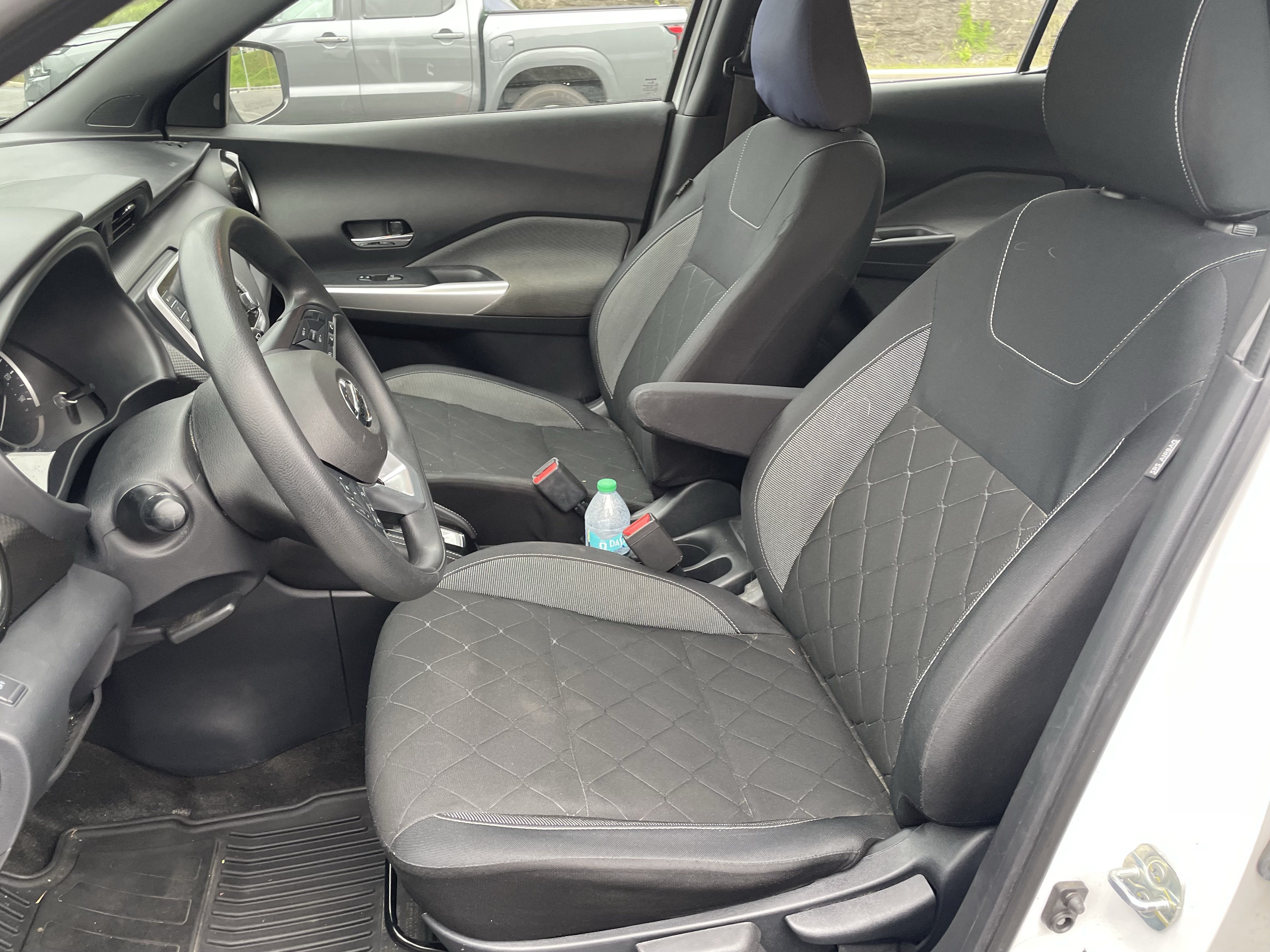 Used 2019 Nissan Kicks SV FWD image 8