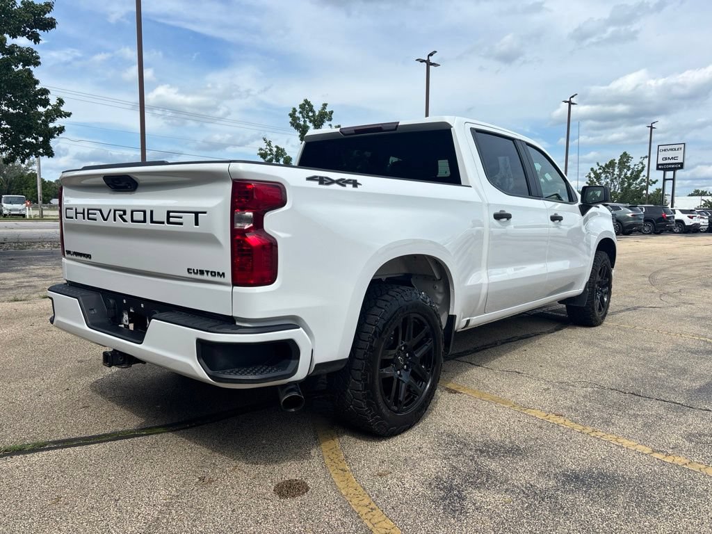 Used 2024 Chevrolet Silverado 1500 Custom w/ Dark Appearance Package AWD/4WD image 6