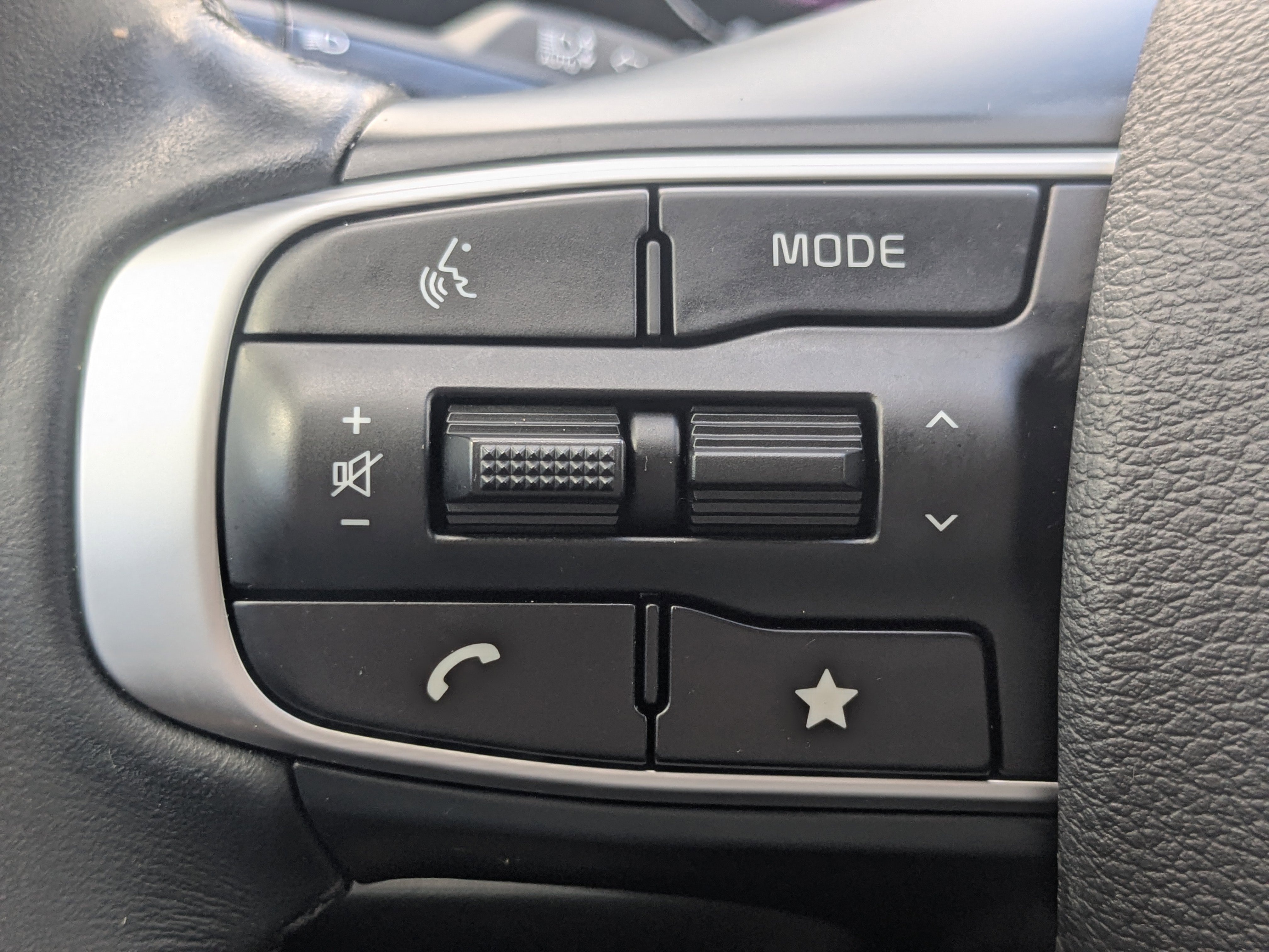 Certified 2024 Kia Sportage EX image 31