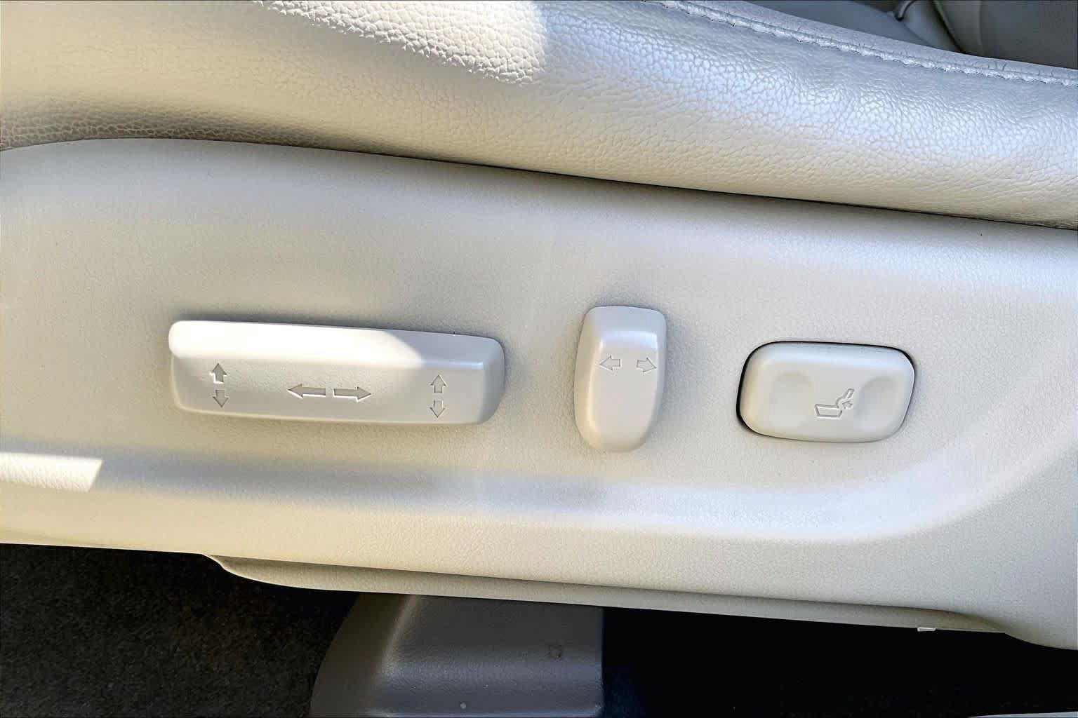 Used 2015 Acura RDX w/ Technology Package FWD image 32