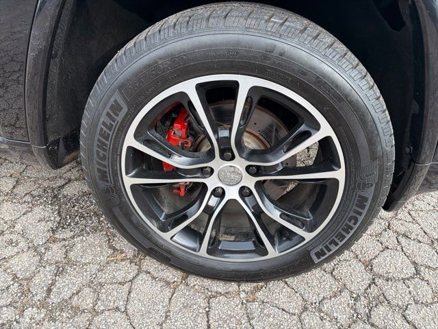 Used 2014 Jeep Grand Cherokee Overland w/ Advanced Technology Group AWD/4WD image 33