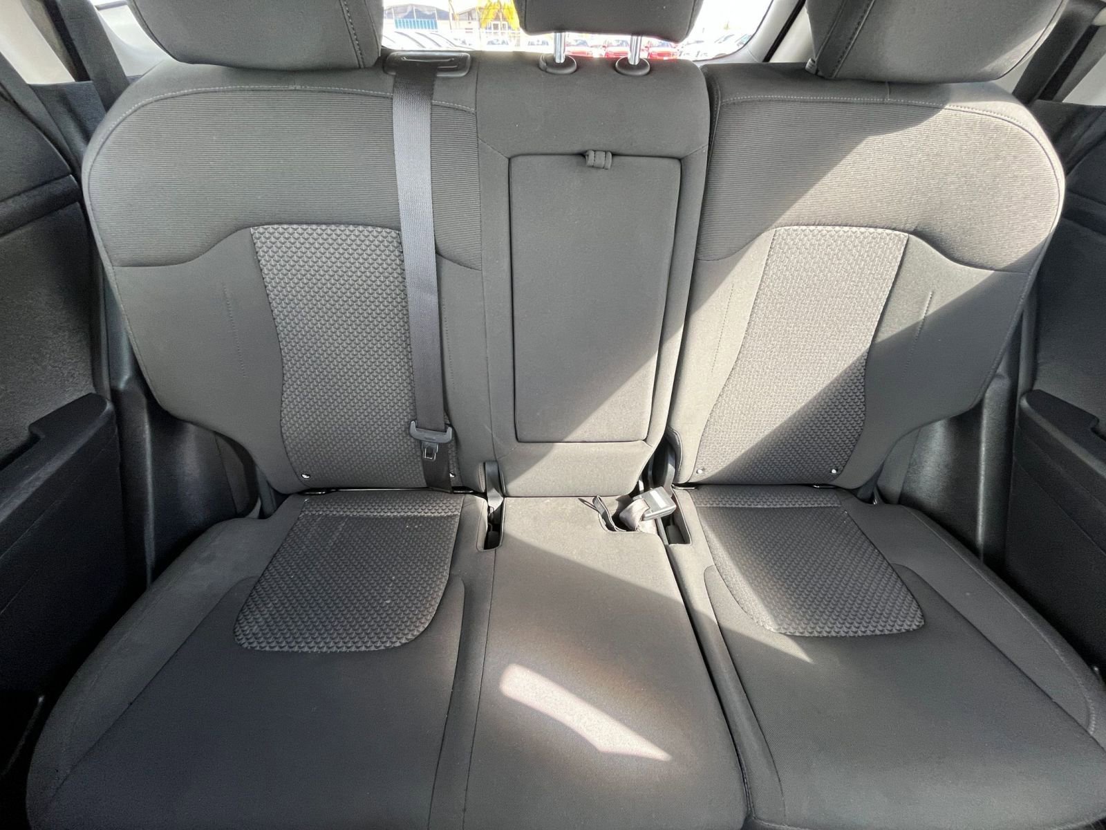 Used 2023 Kia Sportage LX image 37