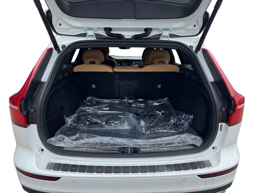 New 2026 Volvo V60 B5 Cross Country Ultra w/ Protection Package Premier AWD/4WD image 6