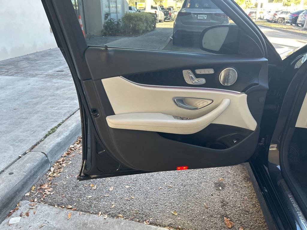 Used 2023 Mercedes-Benz E 350 Sedan w/ Premium Package image 37