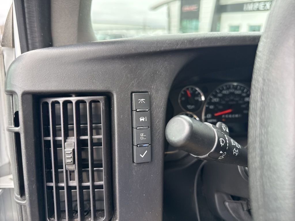 Used 2024 Chevrolet Express 3500 w/ Power Convenience Package RWD image 16