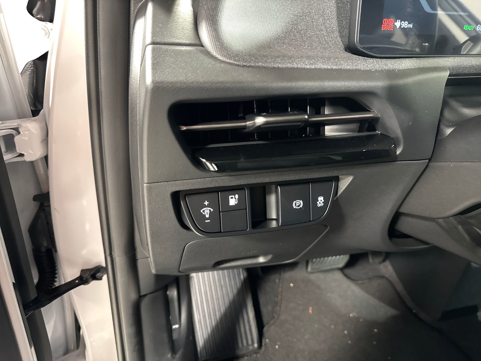 New 2025 Kia EV6 Light w/ Light LR Technology Package AWD/4WD image 14
