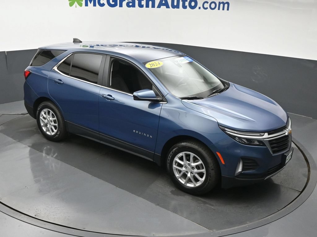 Used 2024 Chevrolet Equinox LT AWD/4WD image 3