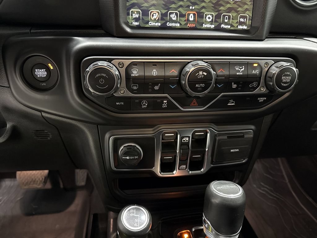 Used 2022 Jeep Gladiator Overland w/ Popular Equipment Package AWD/4WD image 17