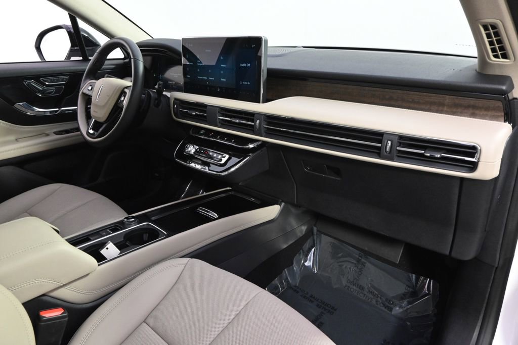 New 2026 Lincoln Corsair Reserve image 13